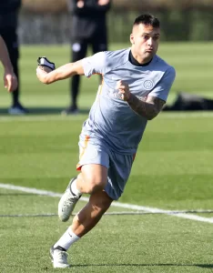 alt Lino, Lautaro, Mkhitaryan y Asllani, a una amarilla de perderse el partido de vuelta