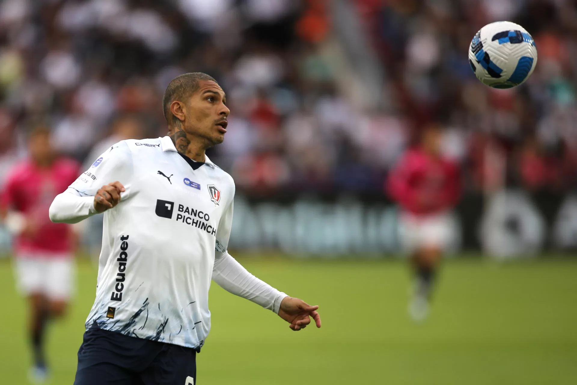 alt Paolo Guerrero llega a la ciudad de Trujillo para unirse al Cesar Vallejo de Perú