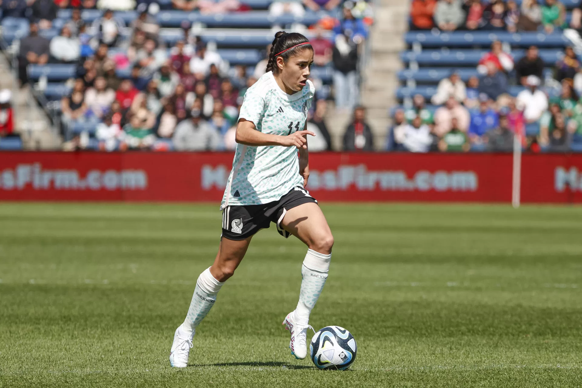 México aplasta 0-8 a República Dominicana y EE.UU. golea por 0-4 a Argentina