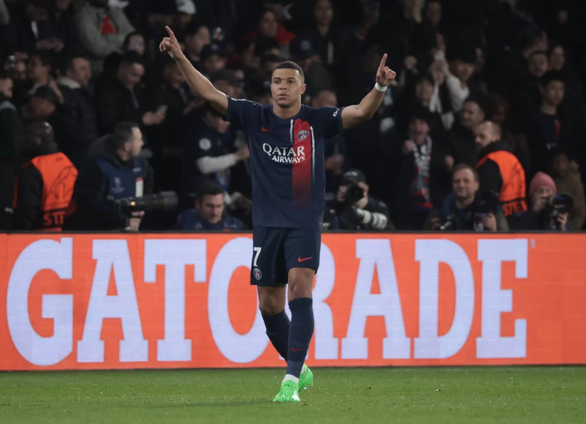 alt 2-0 La Real dispara sin pólvora, el PSG tira a matar