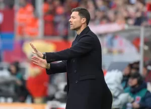 alt El español Xabi Alonso esquiva las preguntas sobre su futuro y el Bayern