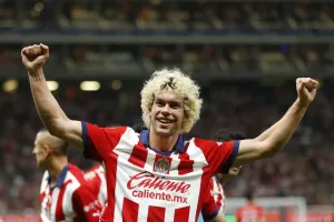 alt El Guadalajara del argentino Gago vence a los Pumas UNAM para subir al séptimo lugar