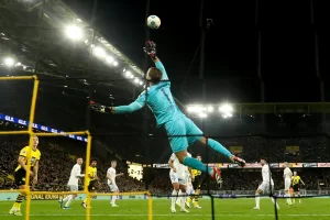 alt 2-3. Maximilian Beier desarbola al Dortmund