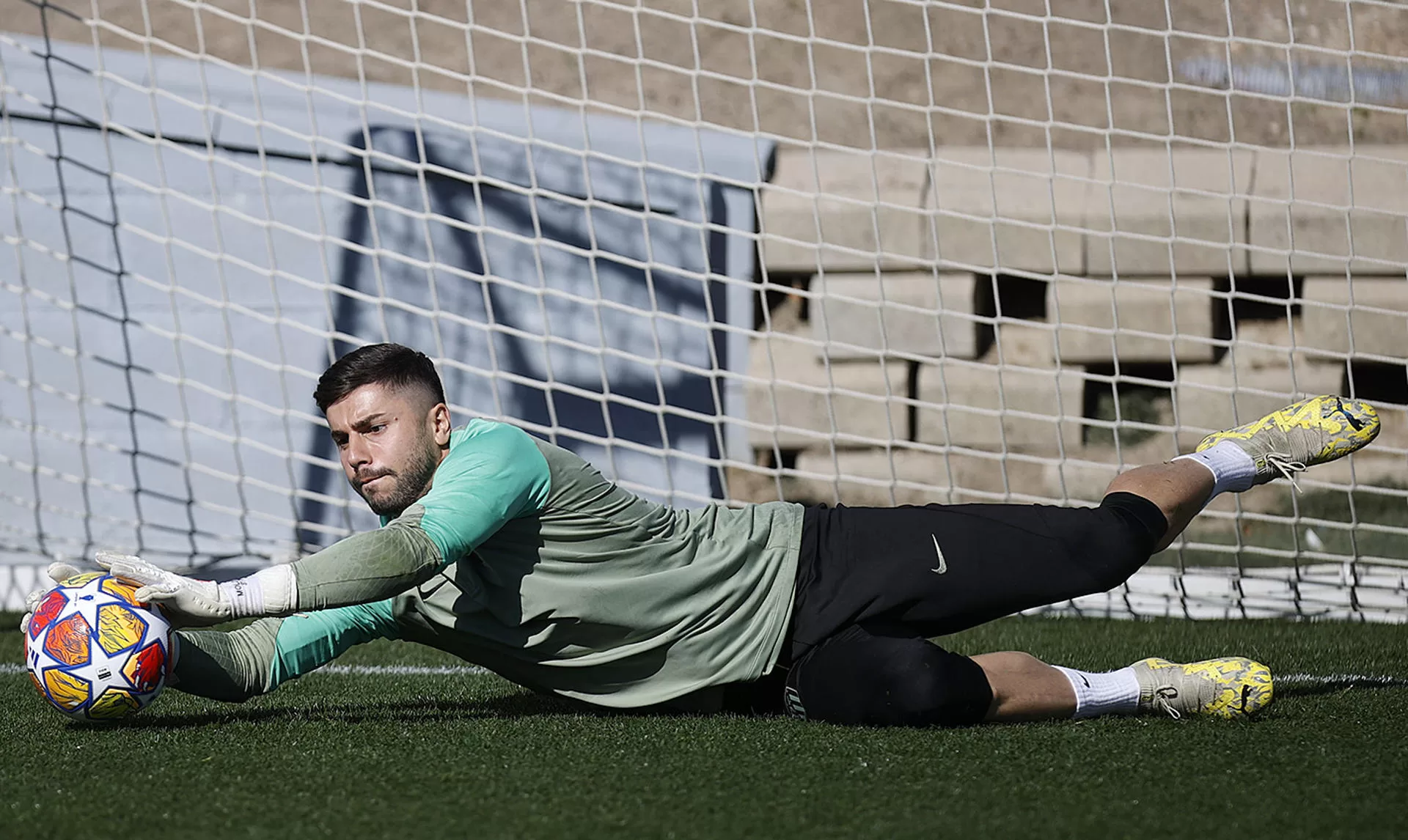 Horatiu Moldovan, en un ejercicio del entrenamiento. EFE/Atlético de Madrid 