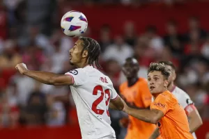 alt El Valencia acumula cinco temporadas consecutivas sin ganar al Sevilla en Mestalla
