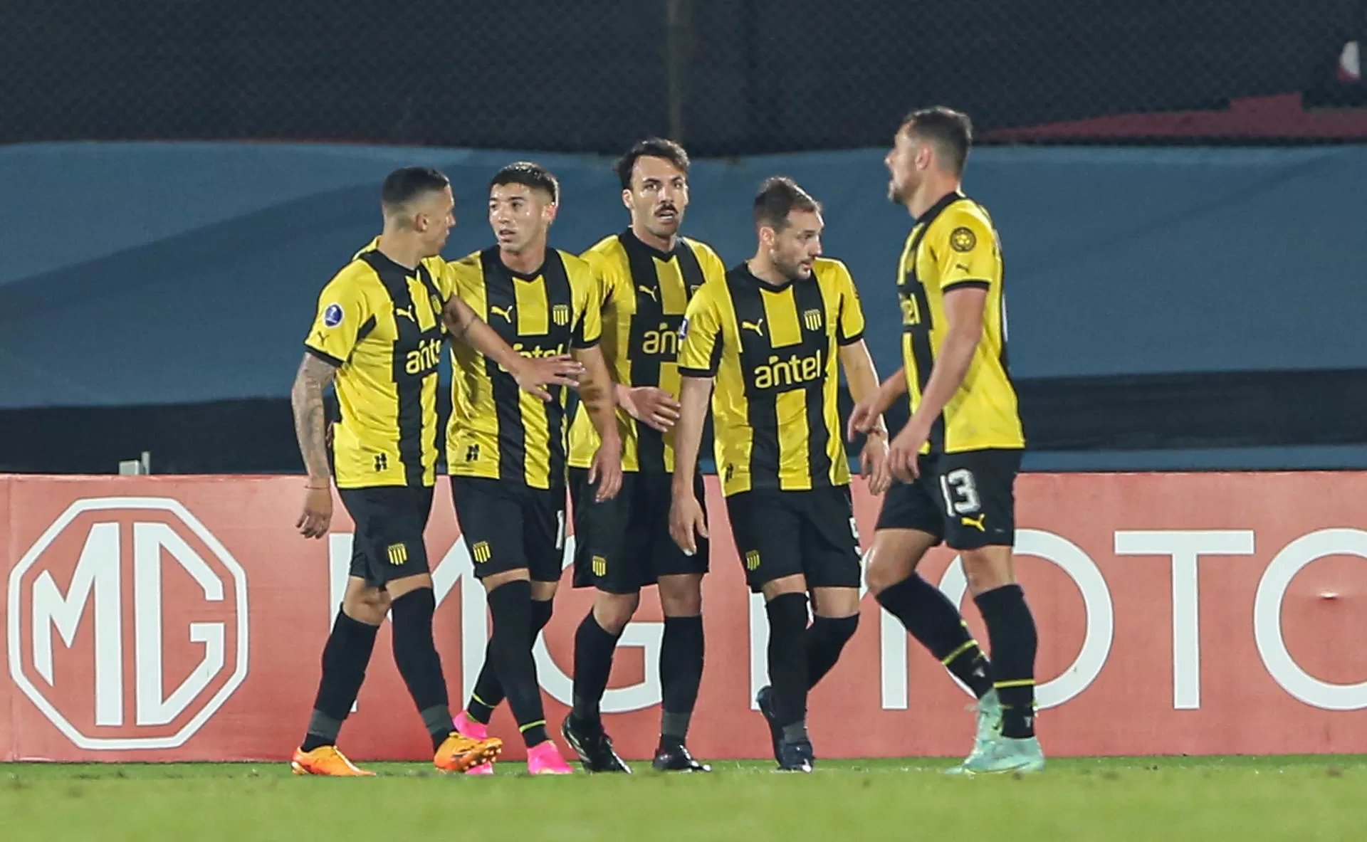 alt Peñarol y sus seis extranjeros viven histórico momento