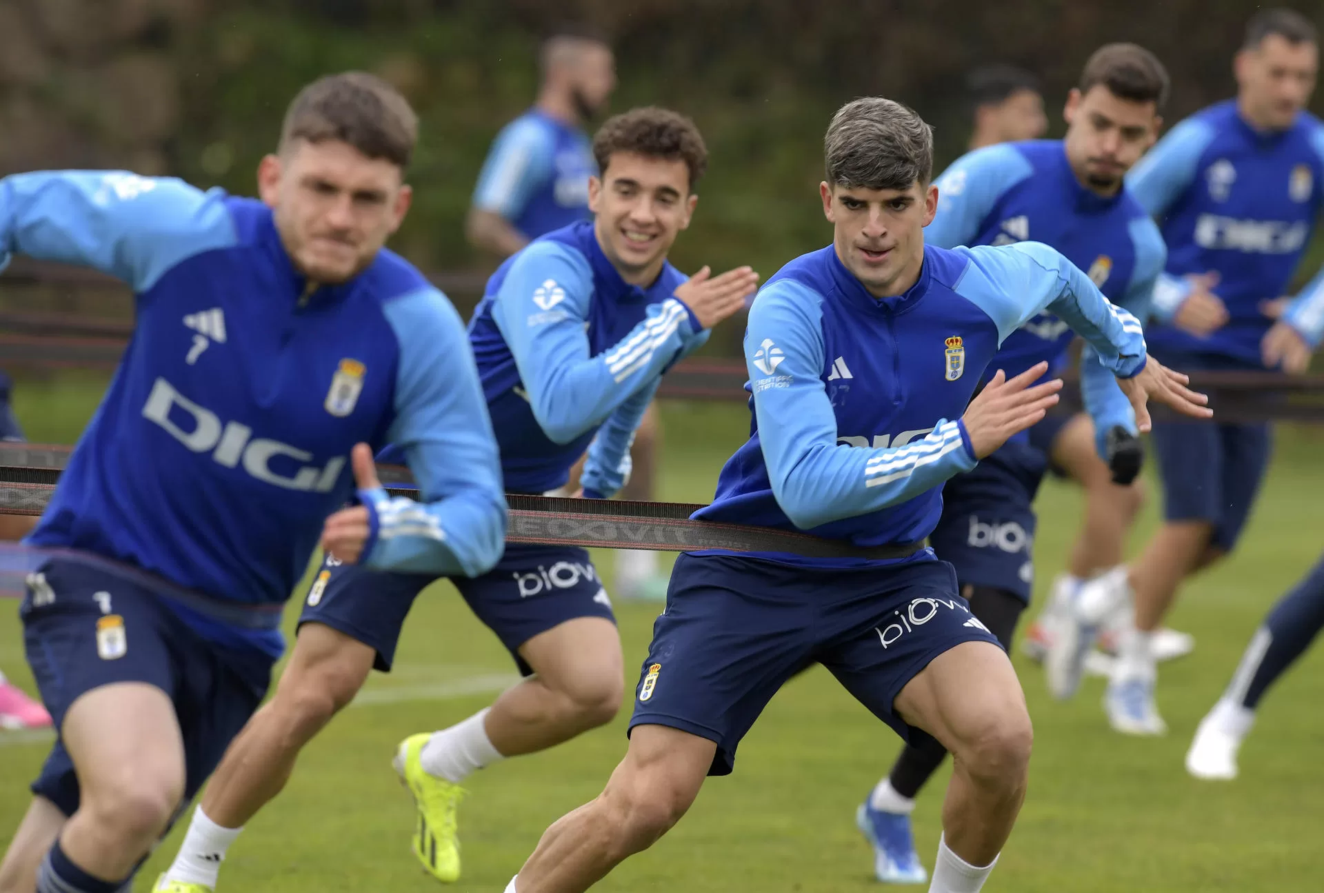 El Real Oviedo impulsa un acuerdo de colaboración con el fútbol salvadoreño