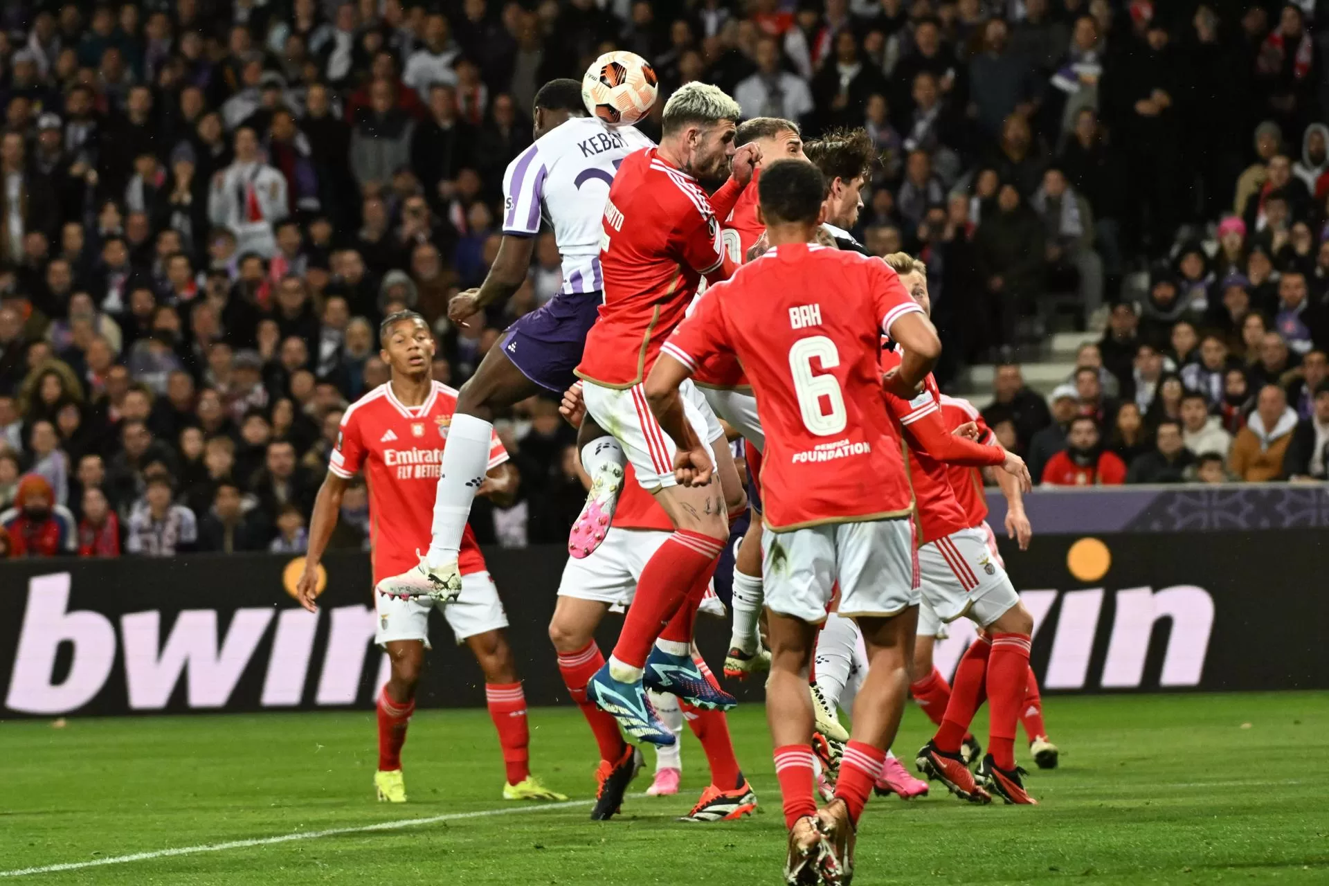 alt 0-0. El Benfica resiste en Toulouse y se clasifica a octavos