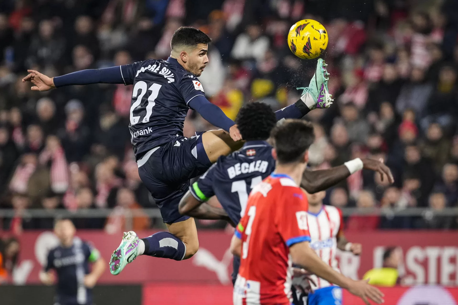 0-0. El Girona se indigna con Gil Manzano y empata ante la Real Sociedad