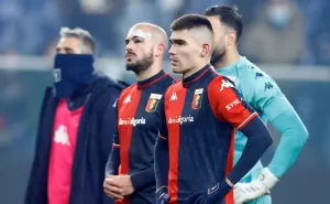 alt Genoa con el mexicano Vásquez, es eliminado de la Copa Italia