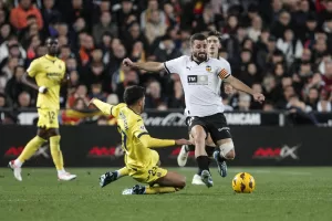 alt Derbi con aspiraciones europeas en La Cerámica