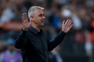 alt El brasileño Tiago Nunes asume las riendas del chileno U Católica hasta final de temporada