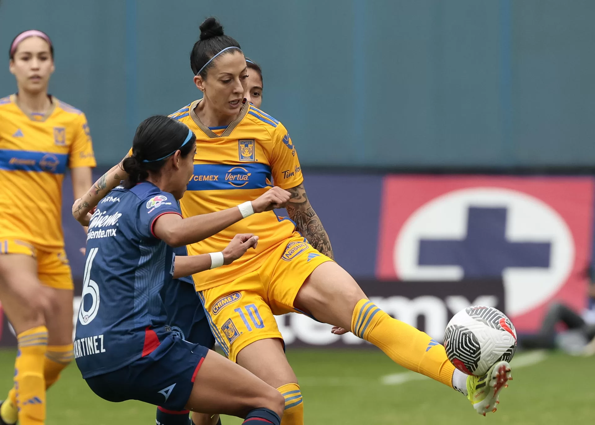 alt Tigres se mantienen líderes y Katty Martínez como la mejor goleadora del fútbol femenino en México