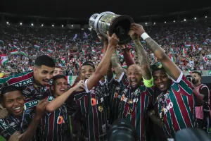 alt El campeón Fluminense enfrentará a Cerro Porteño, Alianza Lima y Colo Colo en la Libertadores 2024