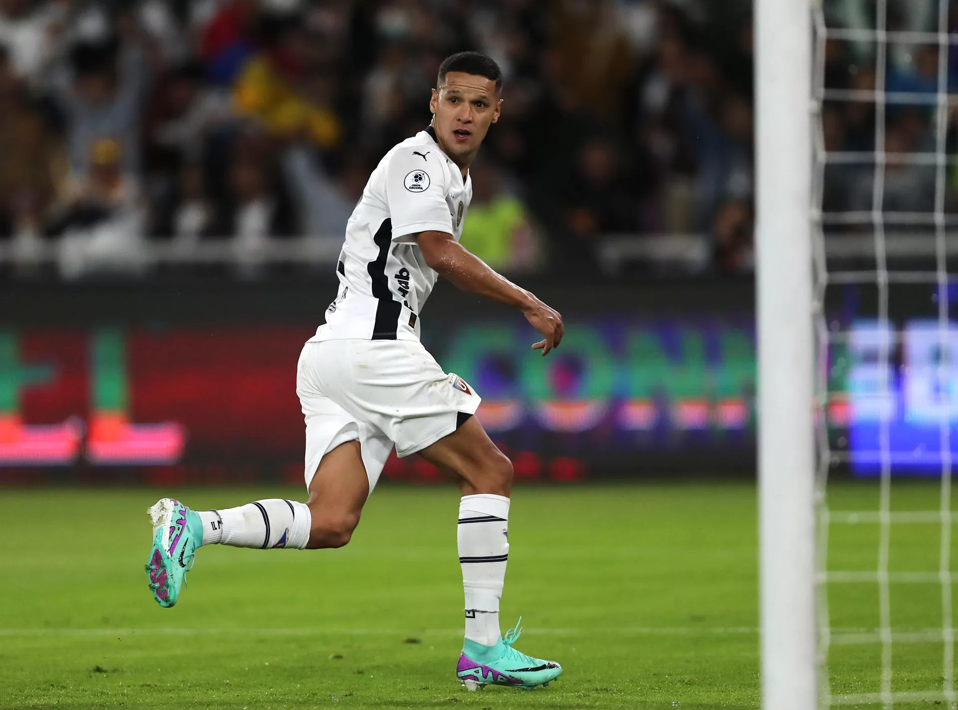 El paraguayo Arce firma su primer ‘hat-trick’ con Liga de Quito y lidera a los goleadores del fútbol en Ecuador