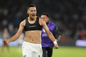 alt Arce anota para que la Liga de Quito comience con un triunfo la defensa del título del fútbol en Ecuador