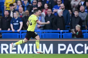 ALT 2-2. El Burnley sonroja al Chelsea