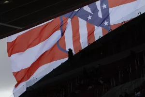 alt Metropolitano distante