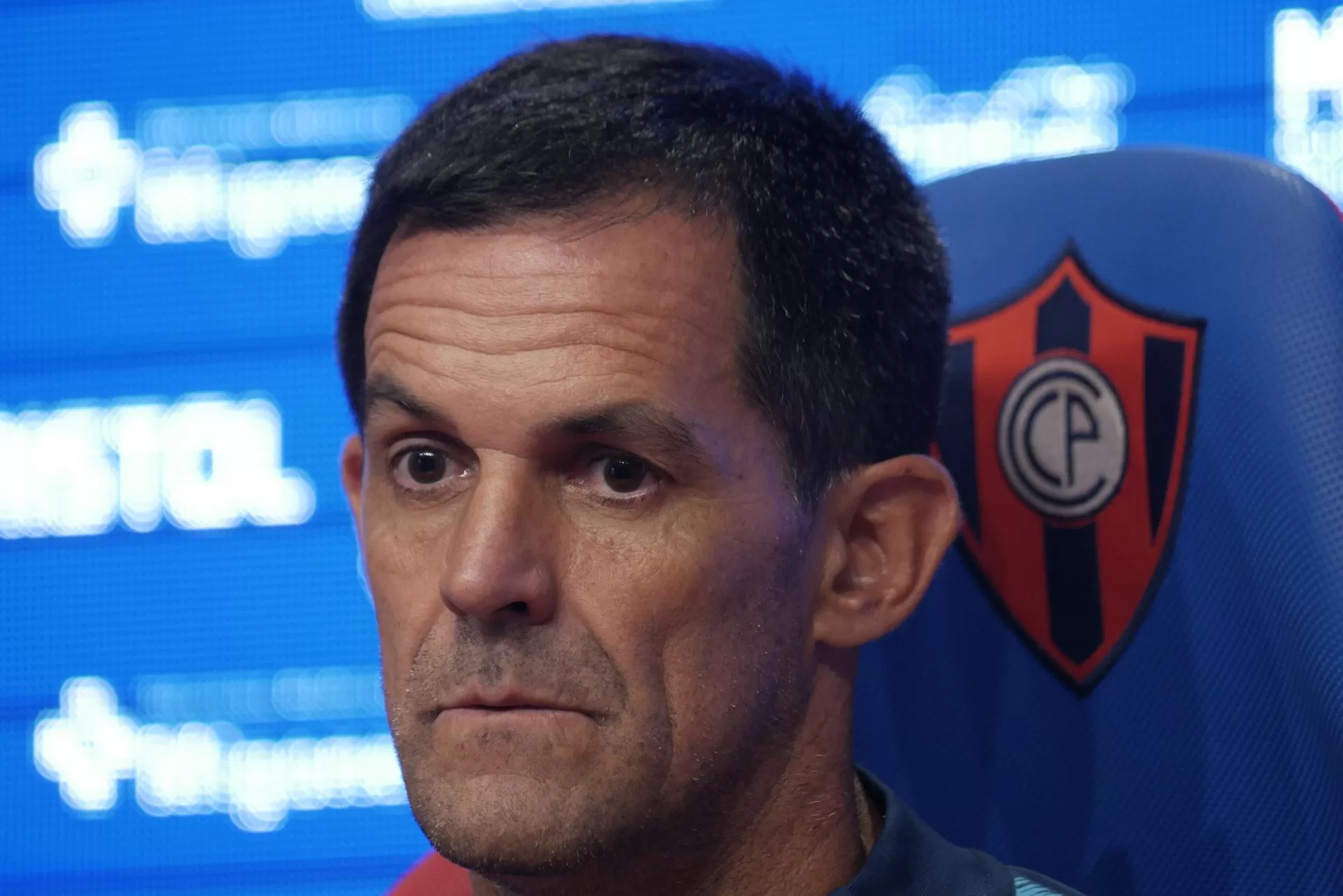 alt Cerro Porteño cesa al argentino Víctor Bernay como director técnico