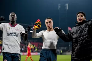 alt El Dortmund buscará la clasificación en casa tras el empate en la ida