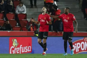 alt 1-0. El Mallorca sigue instalado en una nube