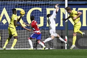 alt 5-1. Sorloth confirma el despegue del Villarreal ante un frágil Granada