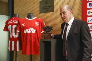 alt El ídolo de Independiente Ricardo Bochini salió ileso de un accidente automovilístico