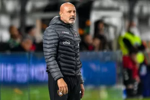 alt El Salernitana anunció a Colantuono como nuevo entrenador, el cuarto de la temporada