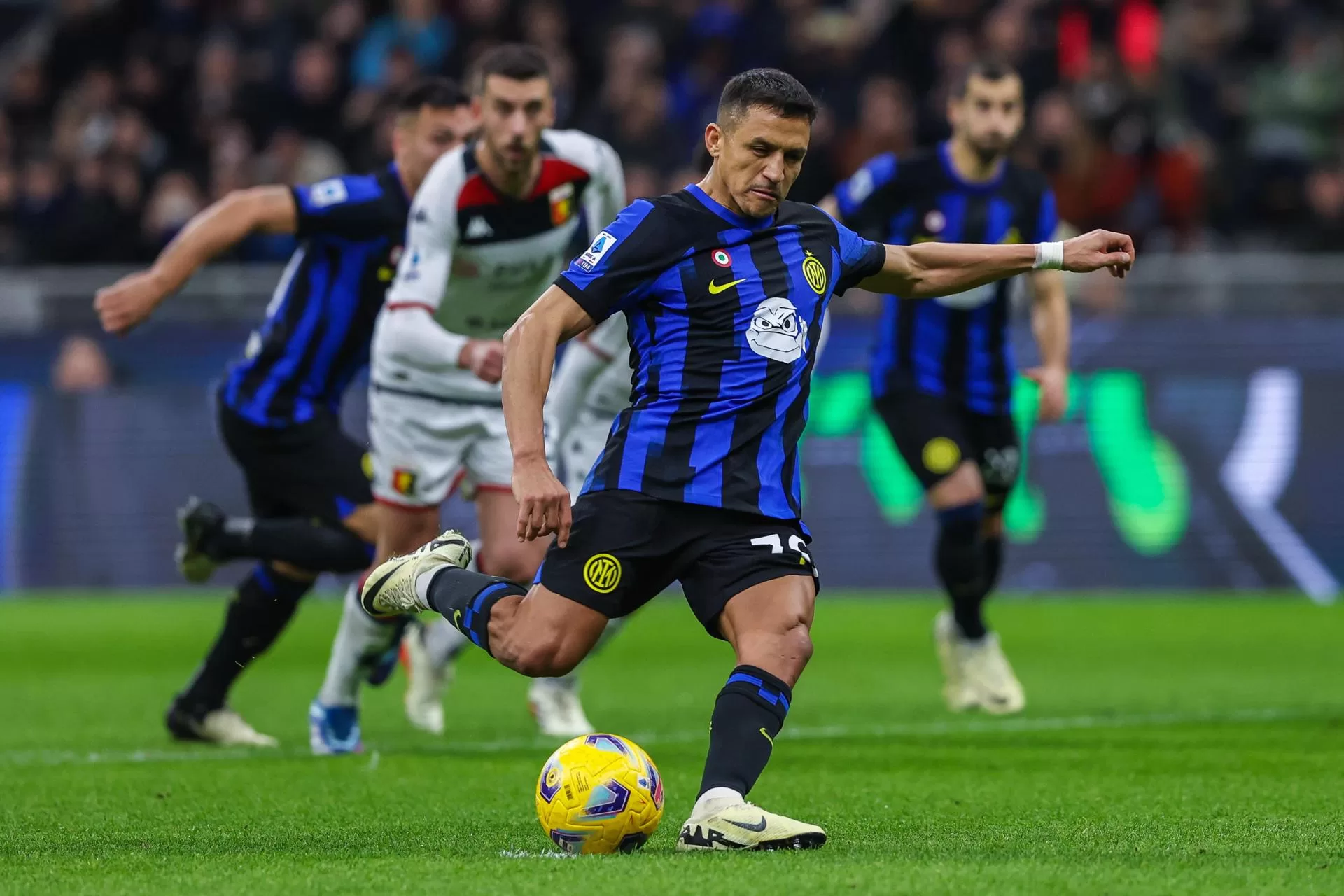 alt 2-1. Alexis Sánchez dispara al Inter hacia el 'Scudetto'