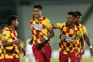 alt Mexicanos, asombran y lideran el campeonato en Ecuador