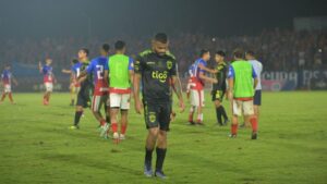 alt EE. UU, Argentina y Ecuador, sentencian su descenso en El Salvador