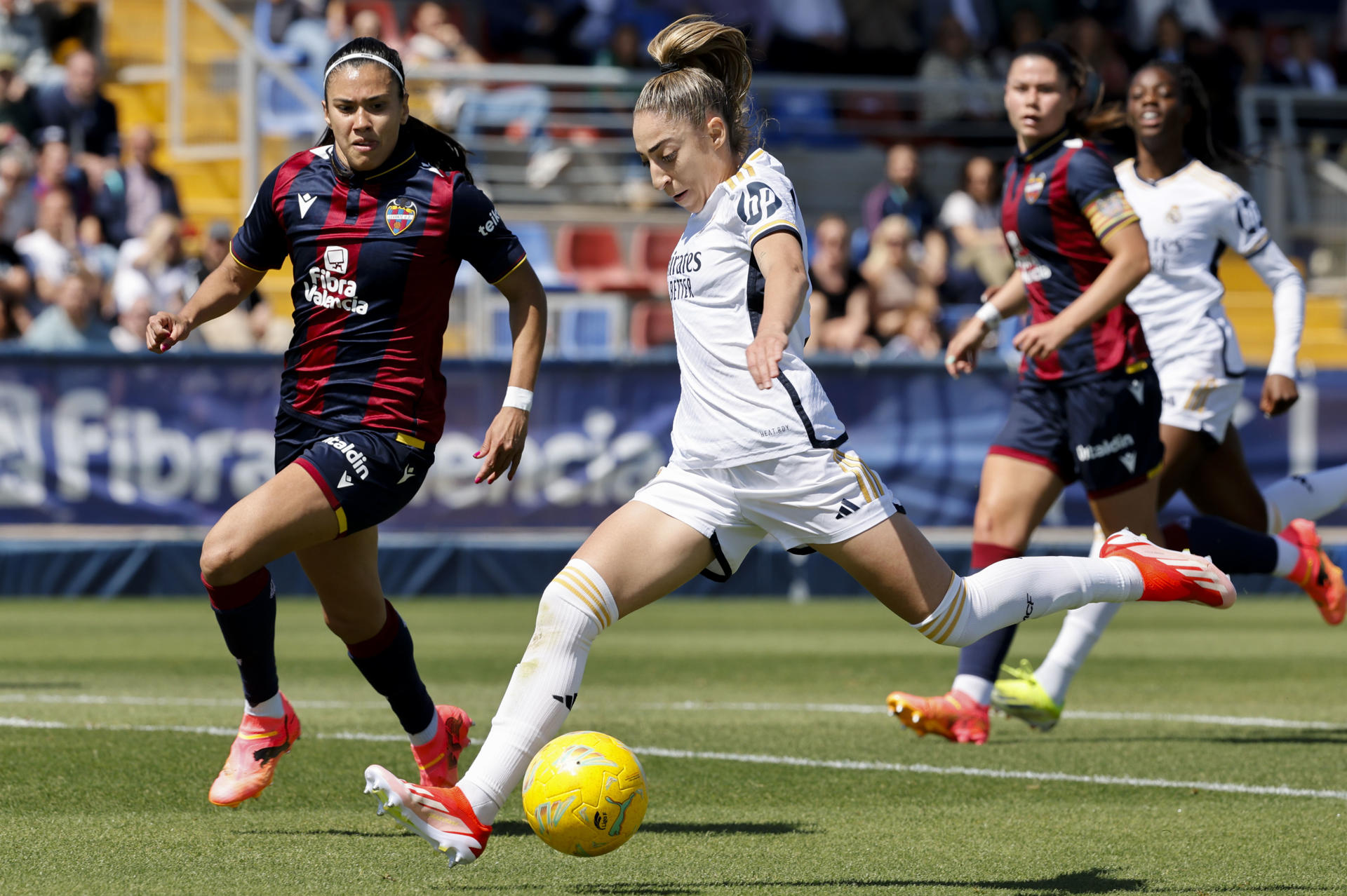 alt 2-4. La colombiana Caicedo lidera con un doblete la remontada del Real Madrid al Levante