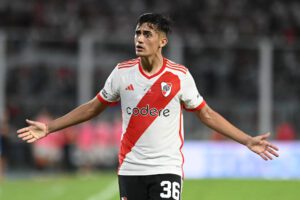 alt 1-2. Con goles de Solari y Mastantuono, River logra puntaje perfecto y saborea los octavos