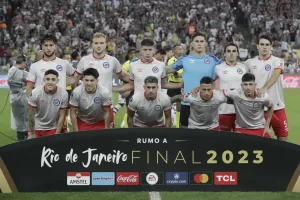 alt El paraguayo Nacional enfrenta a Argentinos Juniors con nuevo técnico en el banquillo