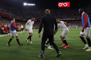 alt El Sevilla sentencia la permanencia y deja al Mallorca a la espera de conseguirla