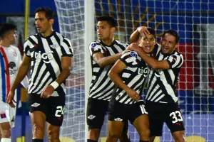 alt 3-0. Libertad hace pagar a Táchira los platos rotos de su debut y respira en el grupo H de la Libertadores