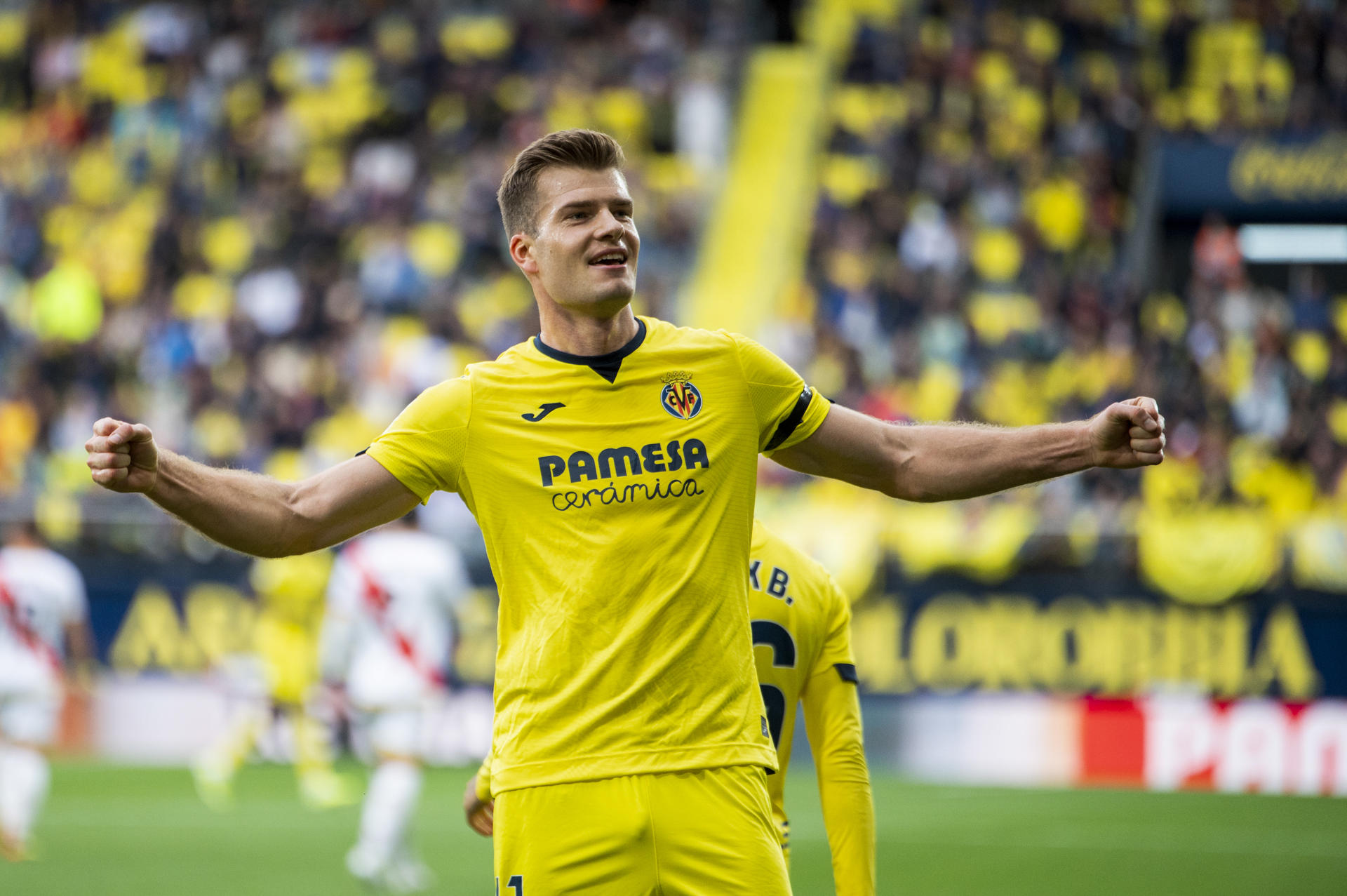3-0. Sorloth devora al Rayo y mantiene el sueño europeo del Villarreal