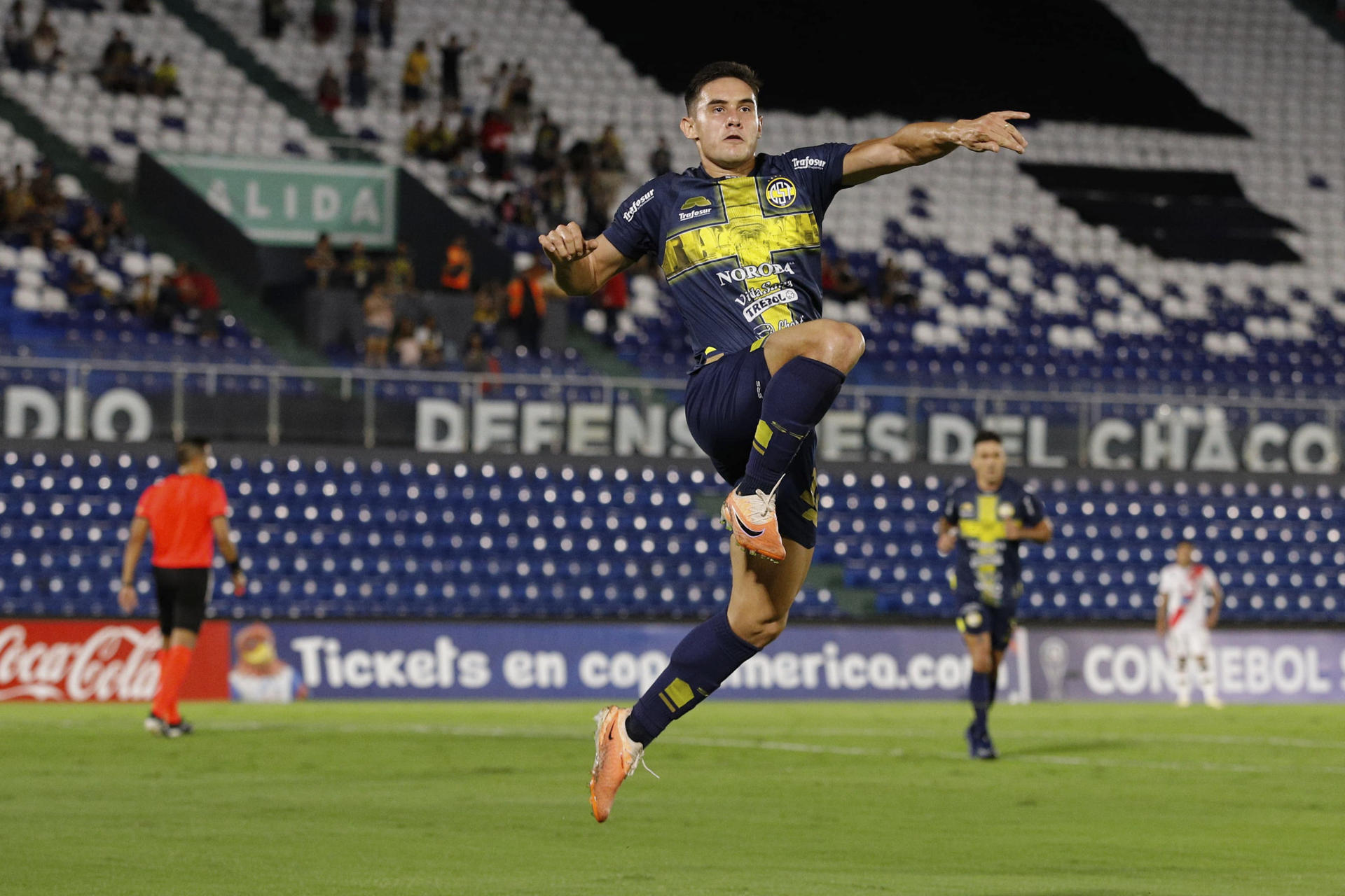 rss-efe3f8d08d8ae30d283e11bccdcbfaa85aa45d8e668w 2-0. Trinidense logra su primera victoria ante Potosí y se impulsa en el Grupo D de la Sudamericana