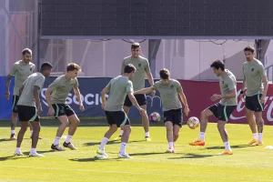 ALT El Atlético viaja a Dortmund con 22 jugadores, incluidos Saúl y Niño