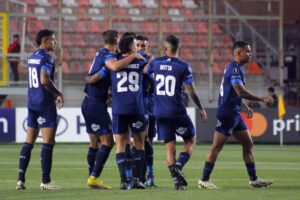 alt 0-2. Talleres encamina la clasificación a octavos y hunde a Cobresal en el grupo B