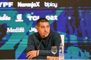 alt Argentino Riquelme: "Ojalá todos sumemos para que volvamos a tener el Clásico con las dos hinchadas"