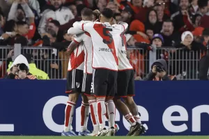 alt 2-0. River Plate ya impone su ley a Libertad, Nacional y Táchira
