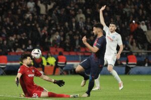 alt El horizonte 'Champions' aplaza el alirón del PSG