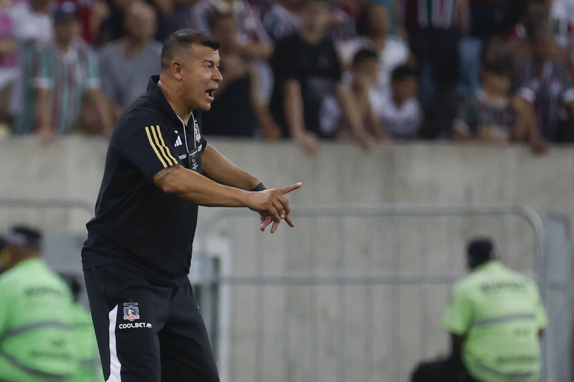 alt Colo Colo enfrenta el clásico ante la Católica en crisis y en la previa de la Libertadores