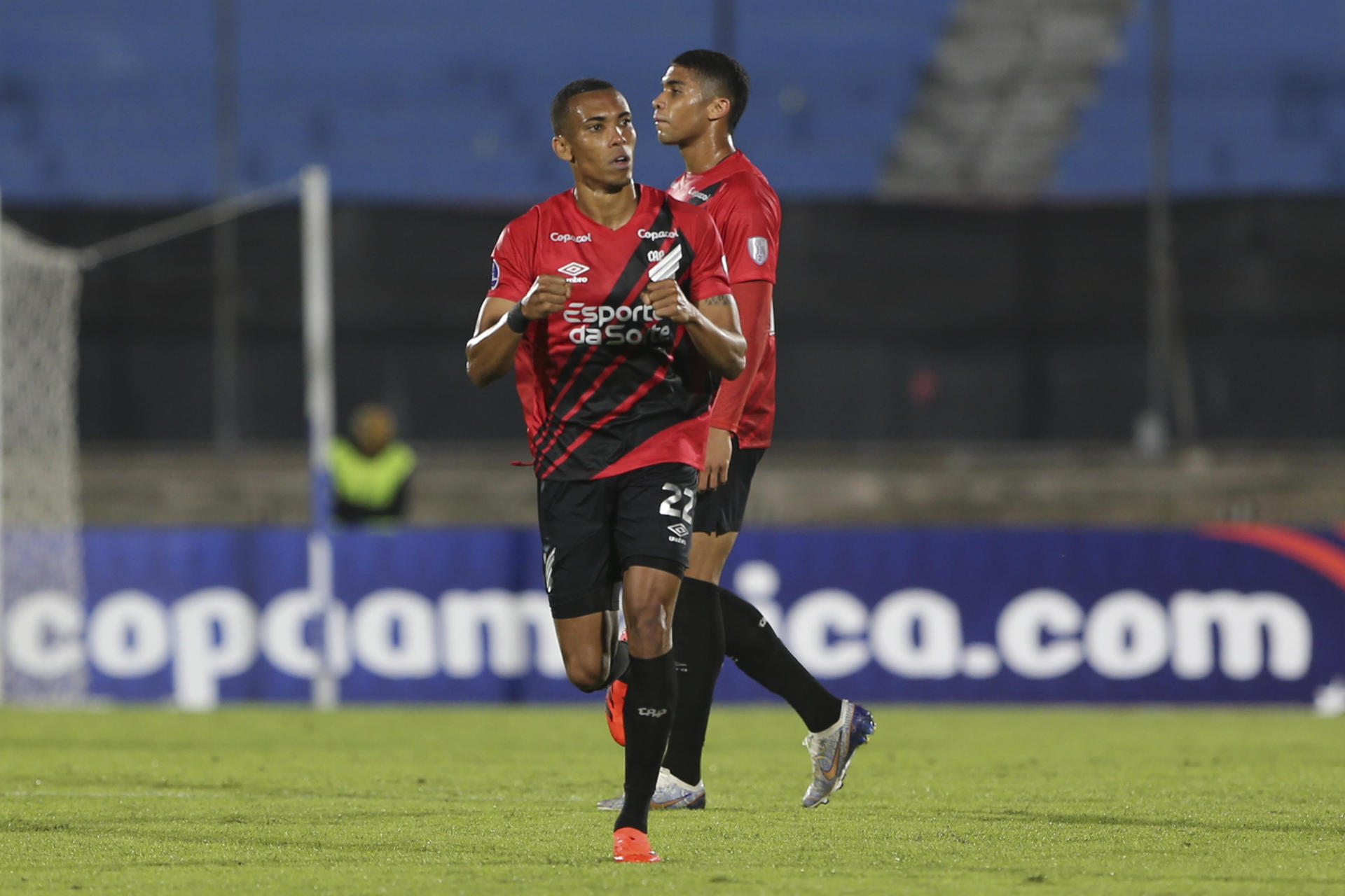 alt 0-1. Athletico Paranaense al ciento por ciento