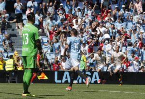 ALT El español Aspas acerca al Celta a la permanencia