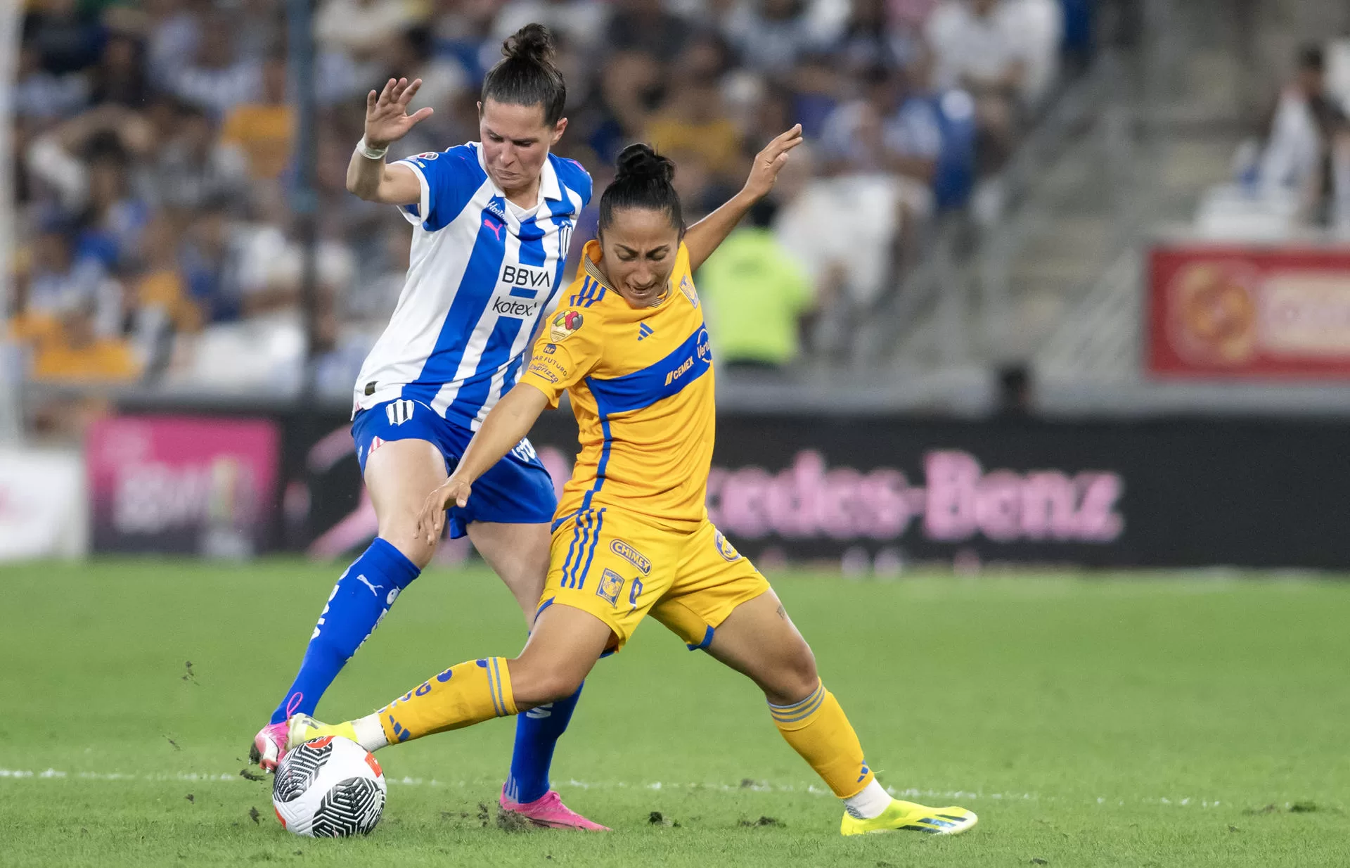 alt La neerlandesa Van Dongen abre el camino de la goleada de Monterrey, que es segundo