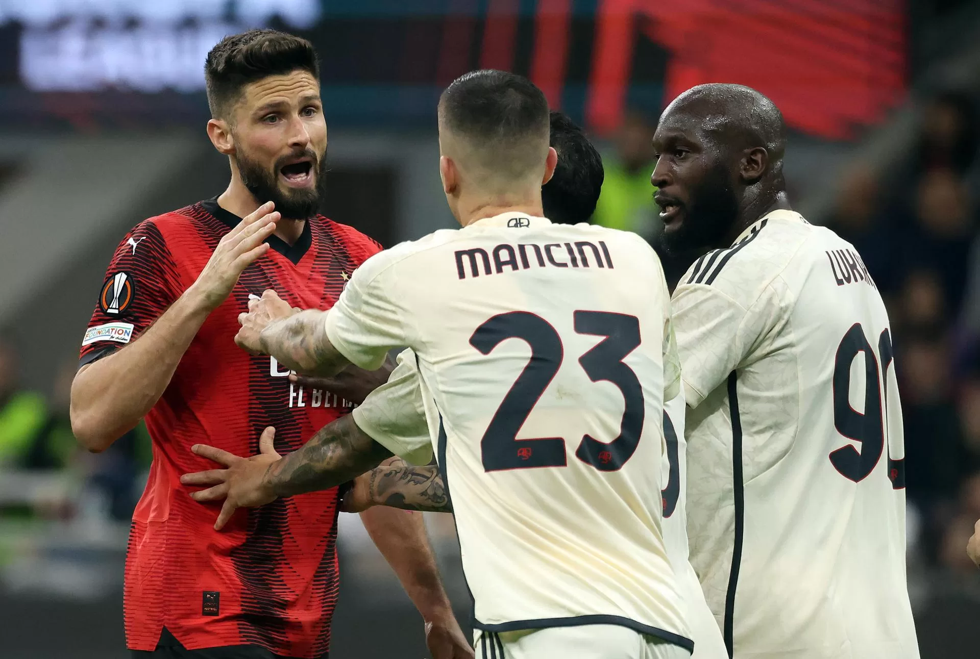 Giroud, en un momento del partido. EFE/EPA/MATTEO BAZZI 