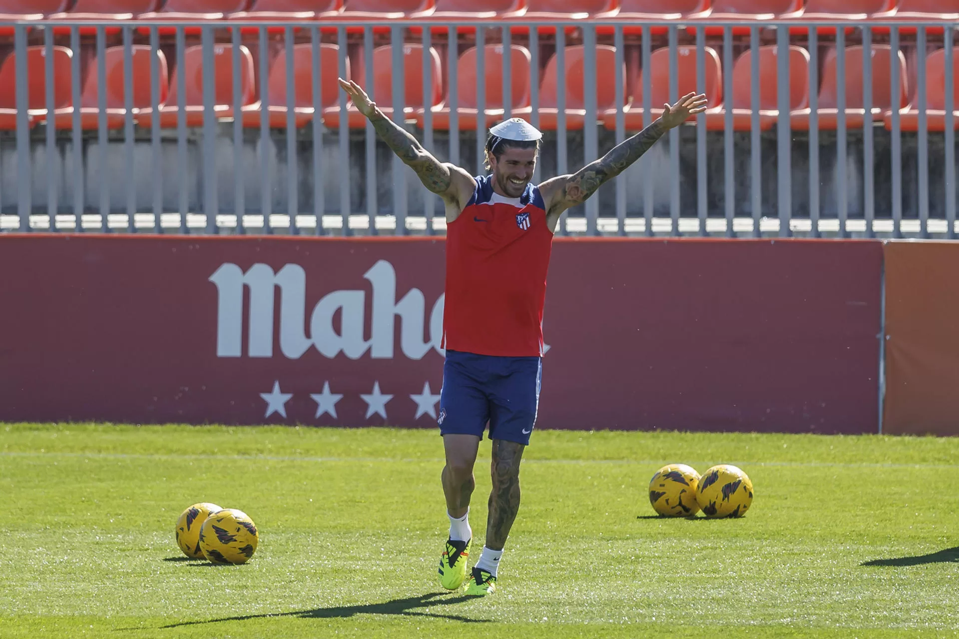 De Paul, durante el entrenamiento de este viernes.- EFE/Rodrigo Jiménez 