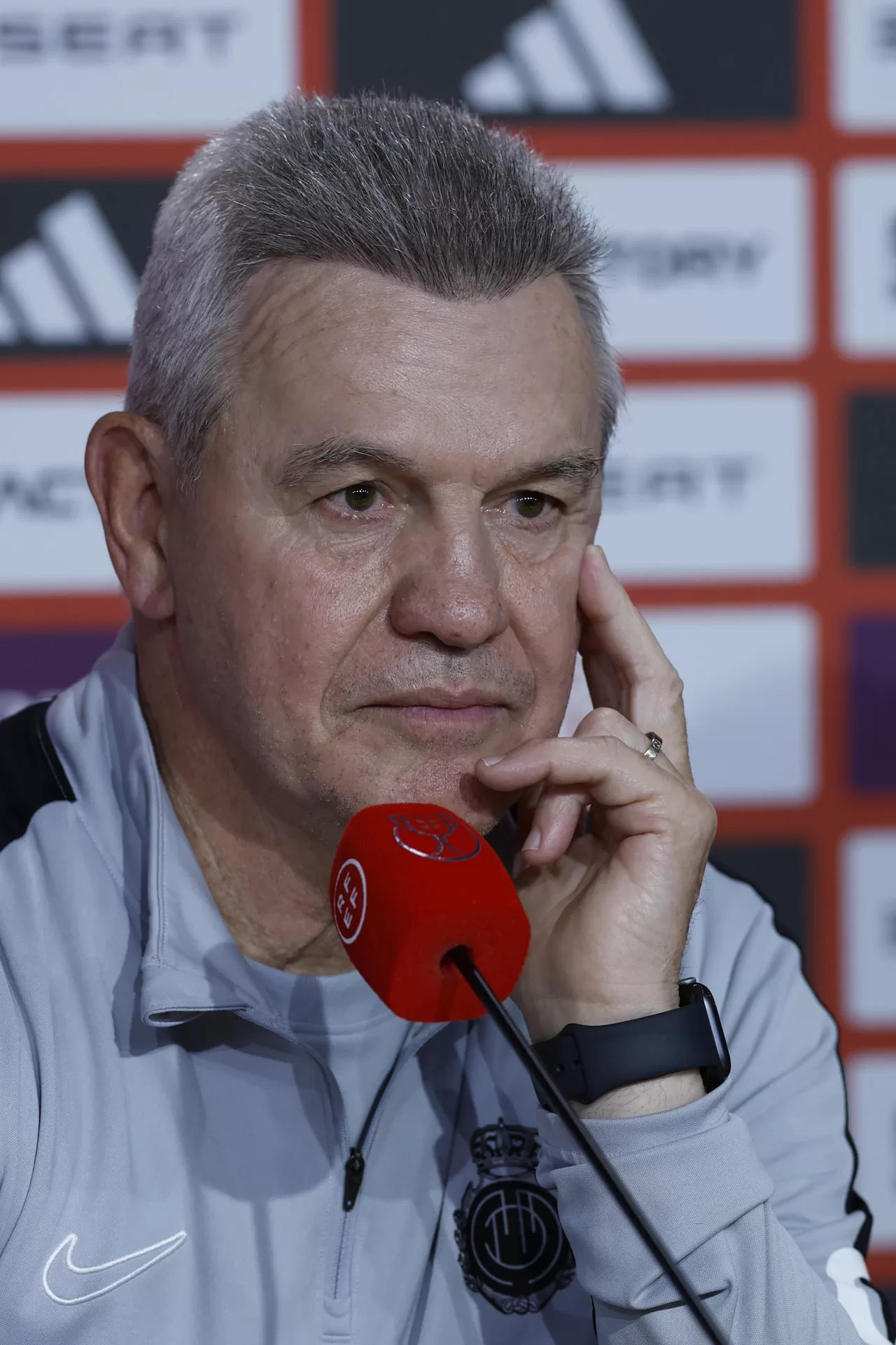 El entrenador del Real Club Deportivo Mallorca, Javier Aguirre, durante la rueda de prensa previa a la final de la Copa del Rey. EFE/Julio Muñoz 